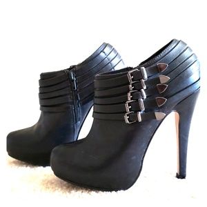 Aldo black leather booties
